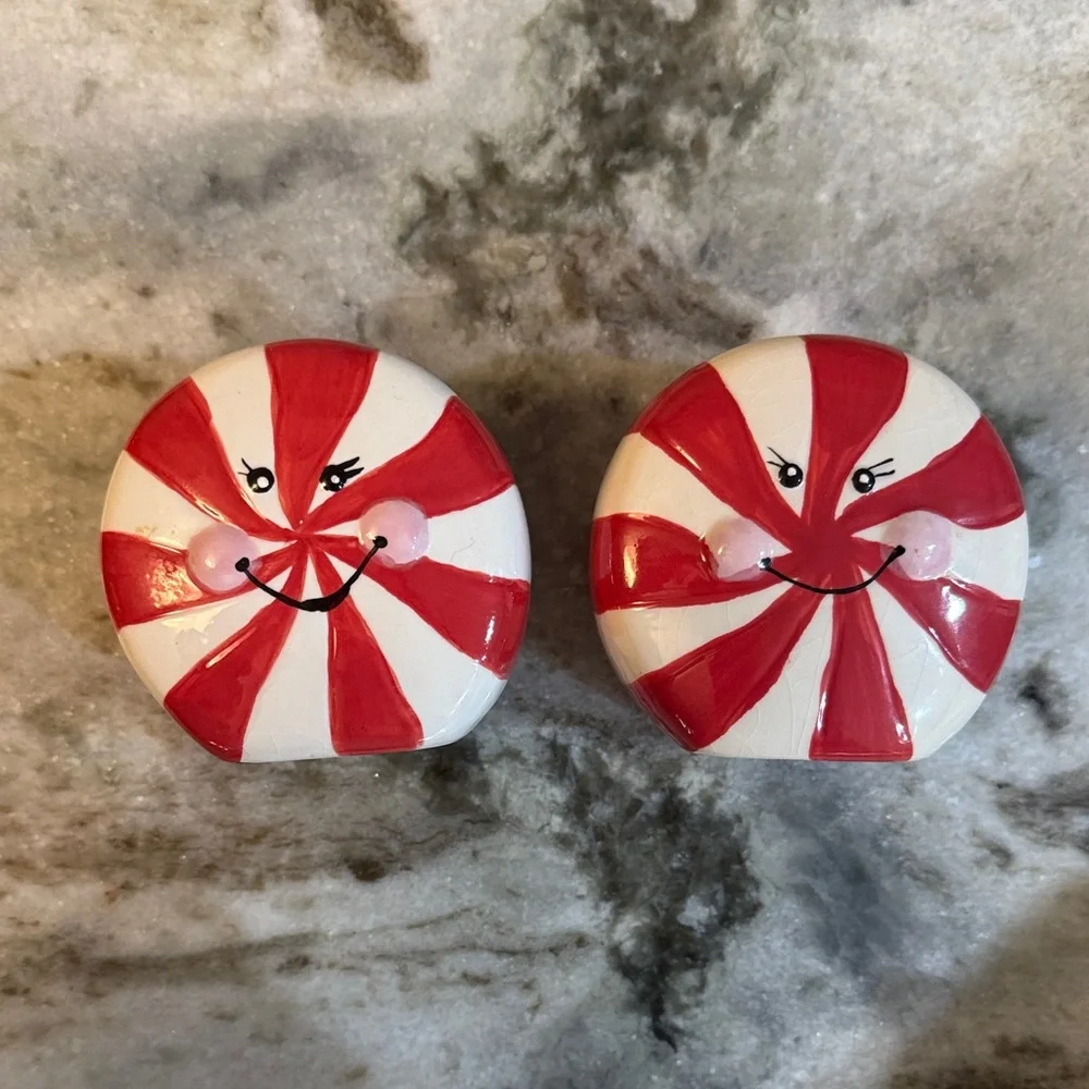 Peppermint Swirl Salt & Pepper Shaker Set